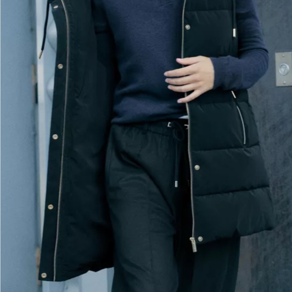 Zara Black Puffer Vest with Silver Zipper